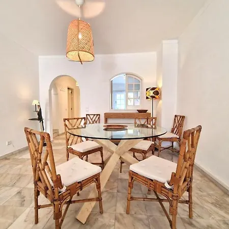 Ancao Duplex With Private Garden Apartment *
